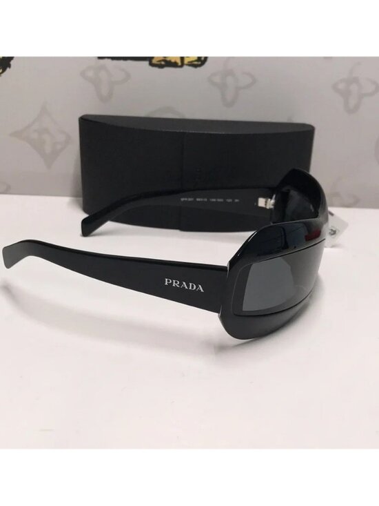 Stylish Black Sunglasses SPR30Y 1AB-5s0 main image 8